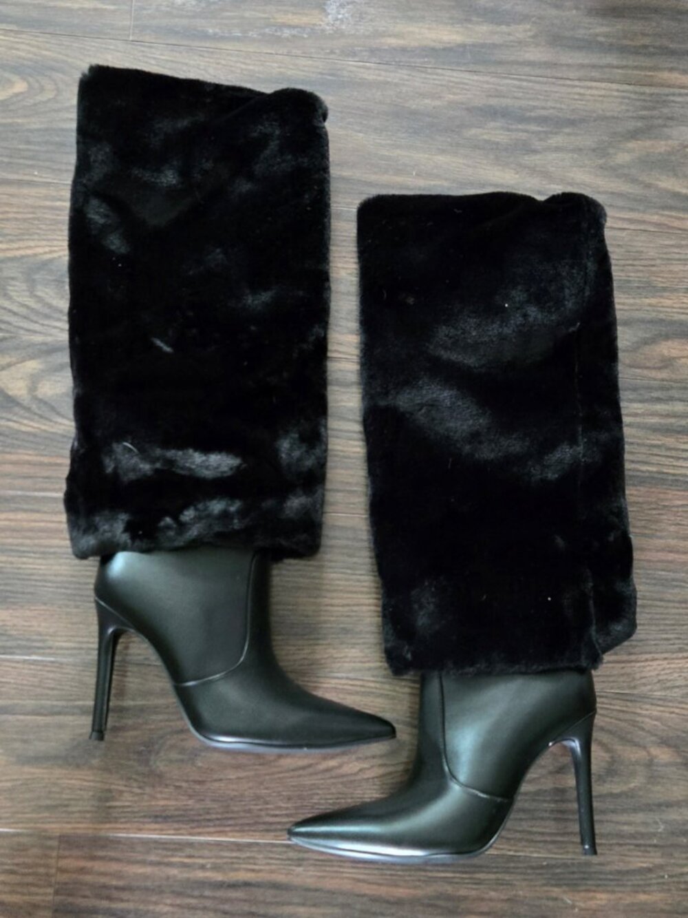 Trendy Faux Fur Knee-High Black Stiletto Heeled Boots NWOT/SIZE 6